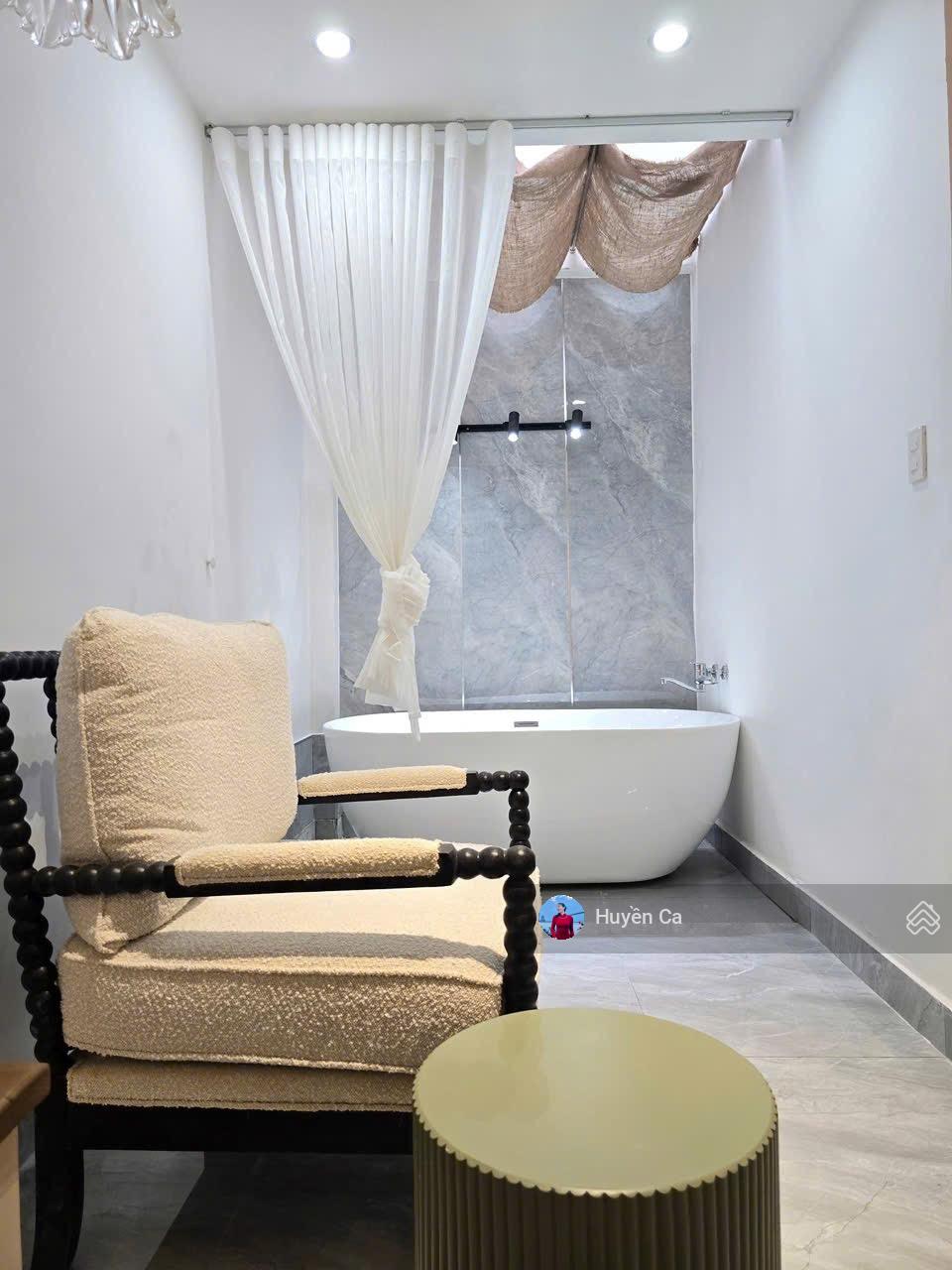 Villa mini hồ bơi 3 tầng - mặt tiền Sơn Trà, gần cầu Rồng