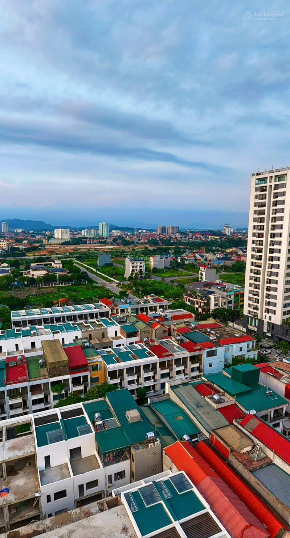 Nhà liền kề 110m2 - đối diện chung cư Lafotuna tại khu nhà ở Vạn Cát - Tích Sơn