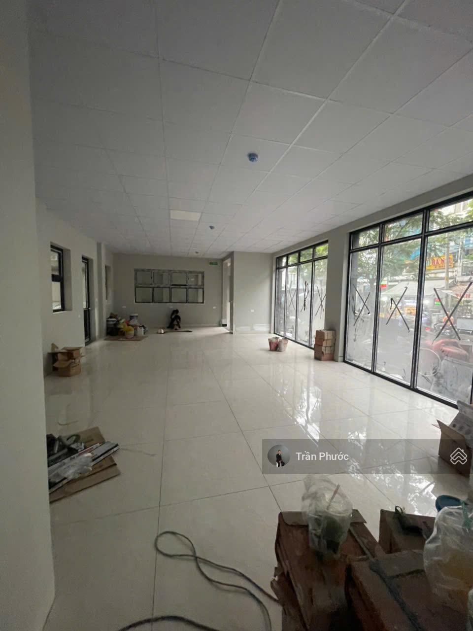 Cho thuê nhà Đường Thành Thái, P.14 Quận 10 DT: 17x10 1 hầm 1 trệt 4 lầu suốt PCCC đầy đủ sàn suốt