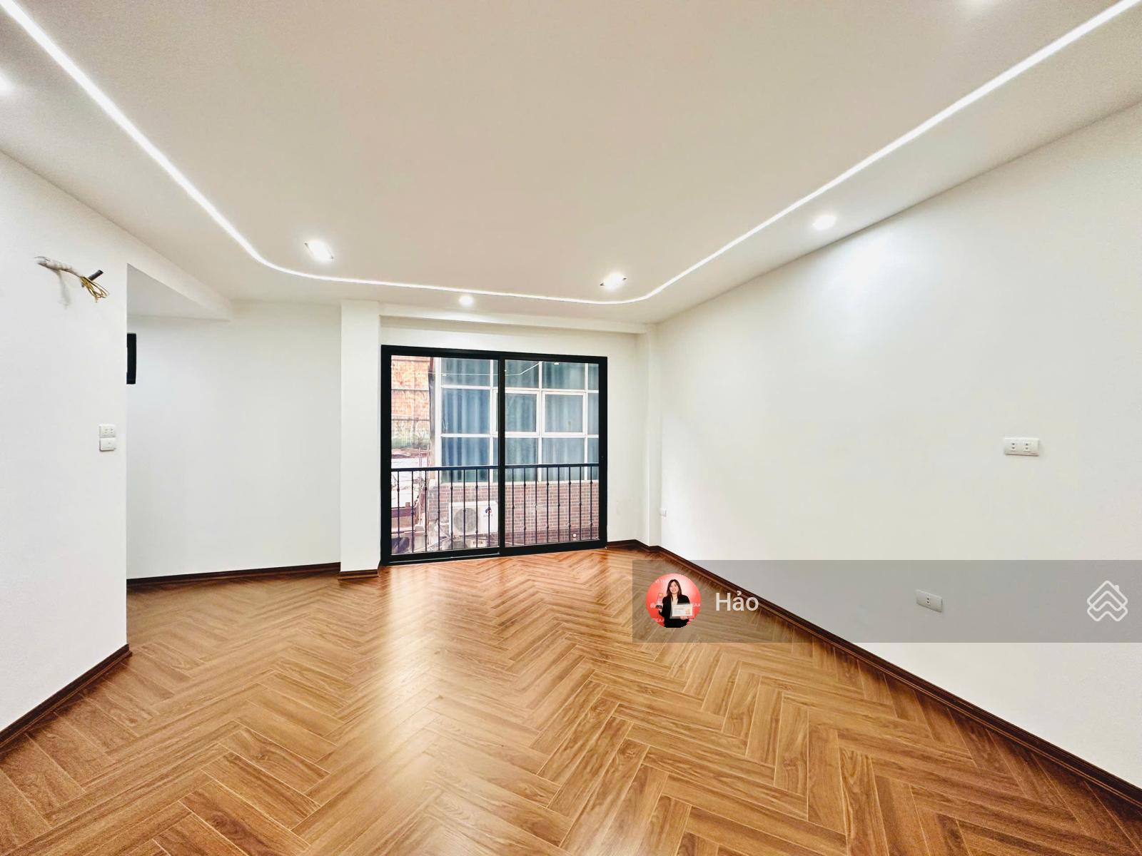 Bán nhà An Dương, Yên Phụ, Tây Hồ 174m2, XD 70m2 x 4 tầng, giá 325triệu/ m2, ô tô tránh nhau,sổ đỏ