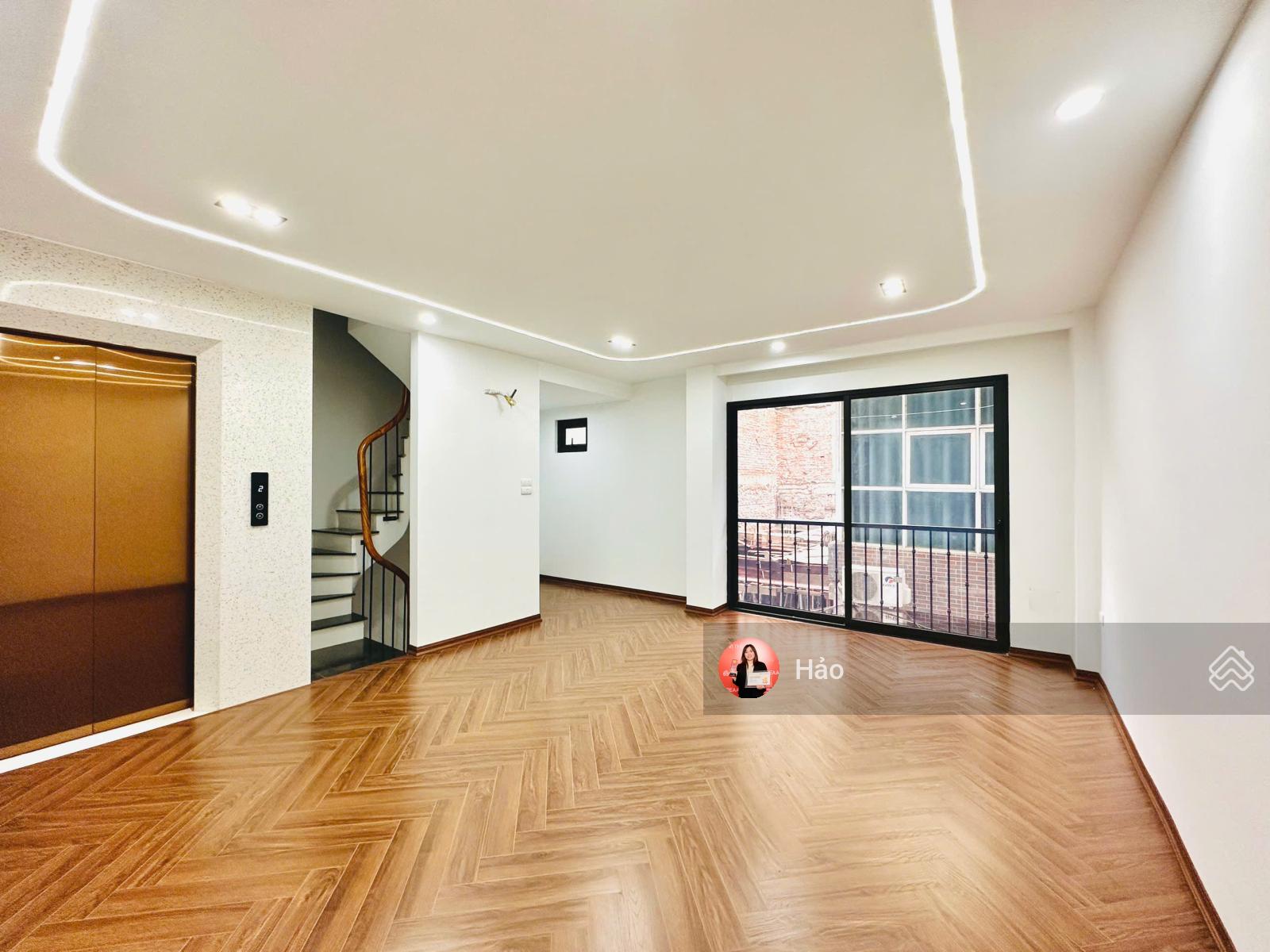 Bán nhà An Dương, Yên Phụ, Tây Hồ 174m2, XD 70m2 x 4 tầng, giá 325triệu/ m2, ô tô tránh nhau,sổ đỏ