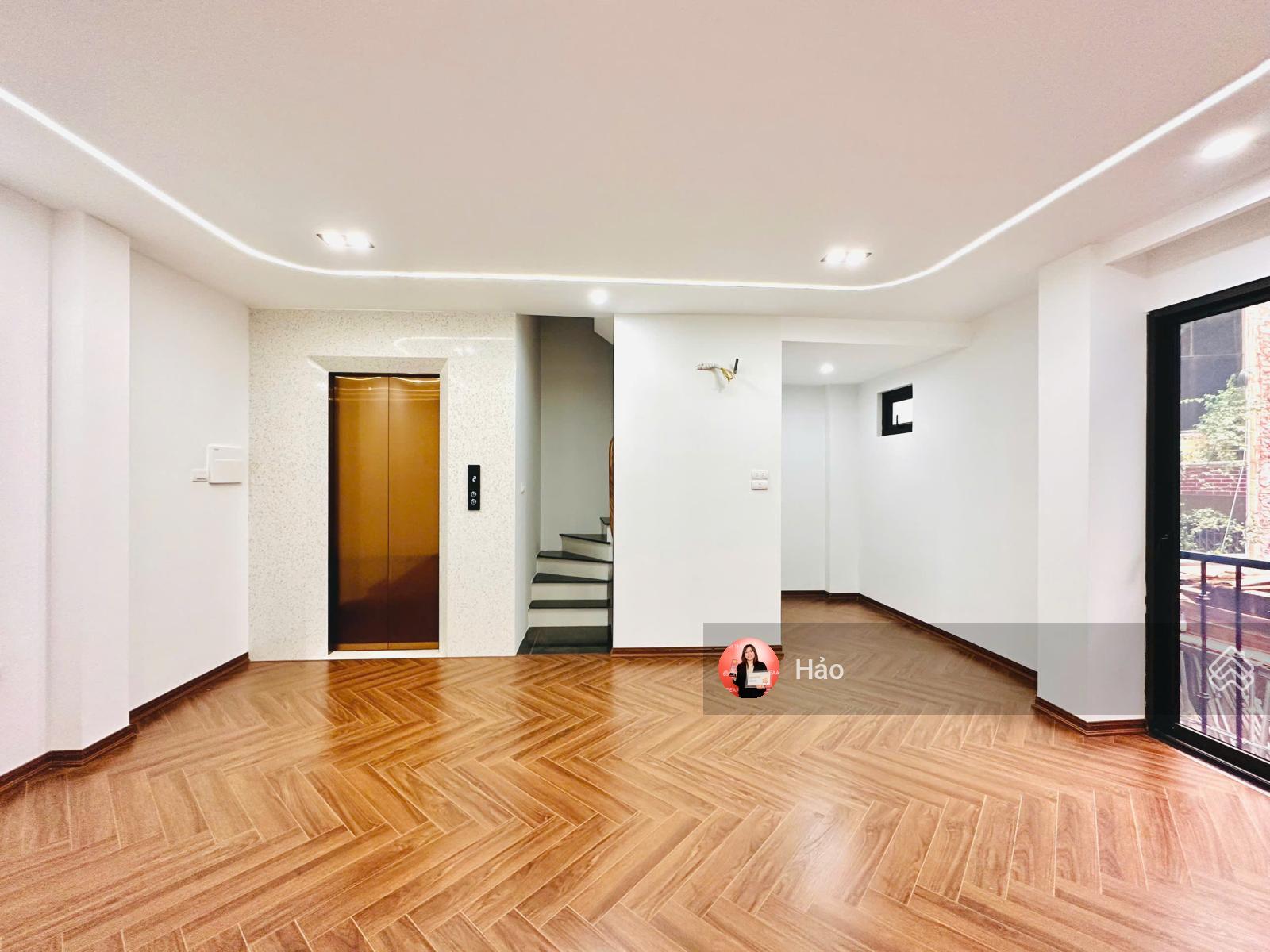 Bán nhà An Dương, Yên Phụ, Tây Hồ 174m2, XD 70m2 x 4 tầng, giá 325triệu/ m2, ô tô tránh nhau,sổ đỏ