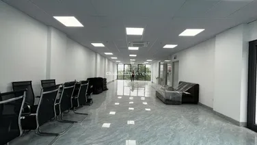 Cho thuê sàn văn phòng xây mới đẹp tại Nguyễn Xiển, sàn 140 m2/tầng, thông sàn, thiết kế hiện đại