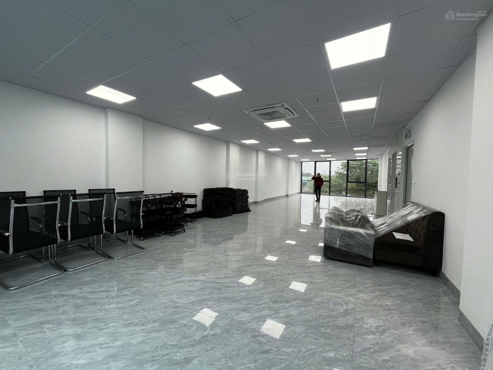 Cho thuê sàn văn phòng xây mới đẹp tại Nguyễn Xiển, sàn 140 m2/tầng, thông sàn, thiết kế hiện đại