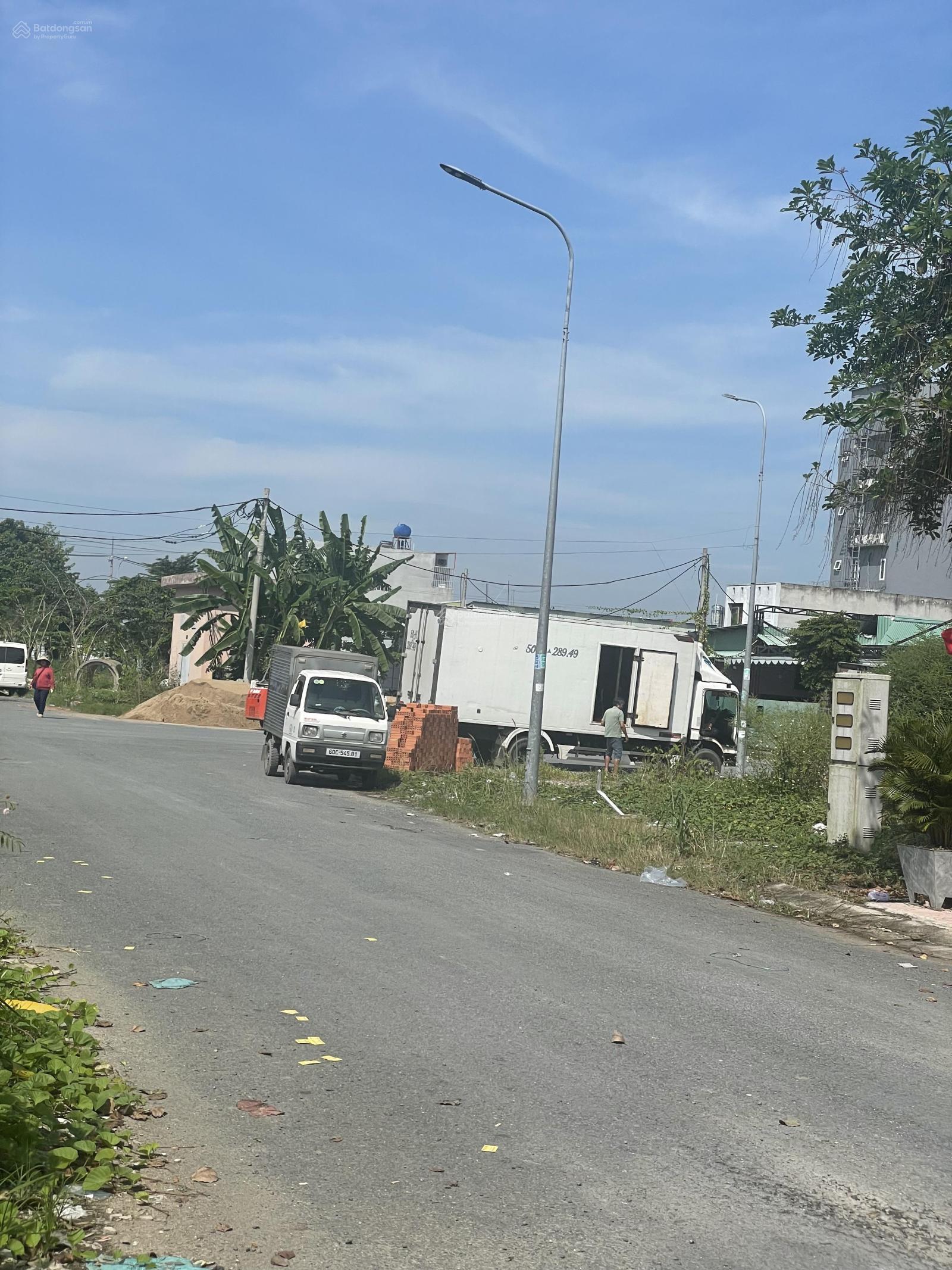 KDC Long Hậu Lô nhì mặt sau đường 60 m . Vị trí kinh doanh. Giá chỉ 3.1 tỷ /90 m2 L/ H 0937 161 ***