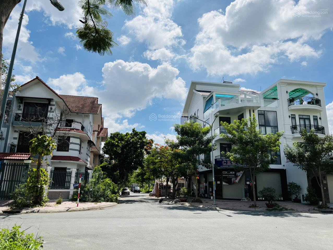 Bán nền 126m2 Conic sổ riêng giá chỉ 61.5 triệu/m2. Liên hệ ngay Bán nền 126m2 Conic sổ riêng giá chỉ 61.5 triệu/m2. Liên hệ ngay