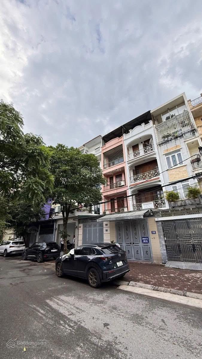 Bán nhà phân lô Mạc Thái Tổ - Cầu Giấy - Kinh doanh - 50m2 - 20 tỷ