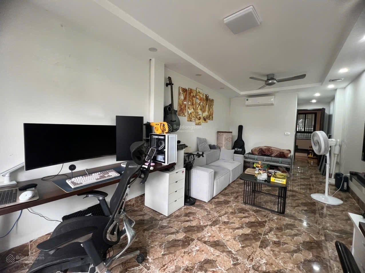 Bán nhà phân lô Mạc Thái Tổ - Cầu Giấy - Kinh doanh - 50m2 - 20 tỷ