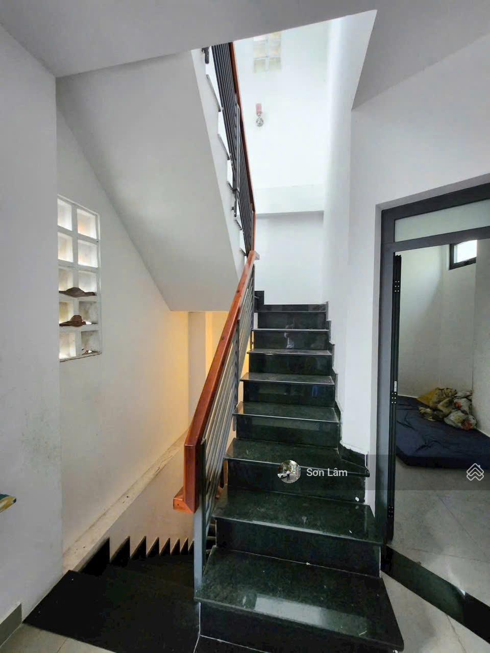 Bán nhà HXH né nhau trục Lê Văn Sỹ, Q3 - 4.6m x 11m Cn 48m2 - 4 tầng - 4PN 4WC - 12.5 tỷ TL Bán nhà HXH né nhau trục Lê Văn Sỹ, Q3 - 4.6m x 11m Cn 48m2 - 4 tầng - 4PN 4WC - 12.5 tỷ TL