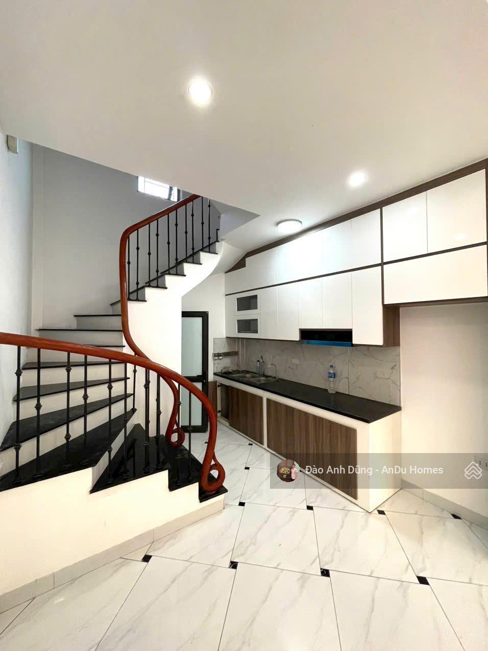 Bán nhà 4 tầng mới tinh trung tâm Trâu Quỳ, thiết kế hiện đại, giá chỉ 7,9 tỷ hàng hiếm Bán nhà 4 tầng mới tinh trung tâm Trâu Quỳ, thiết kế hiện đại, giá chỉ 7,9 tỷ hàng hiếm