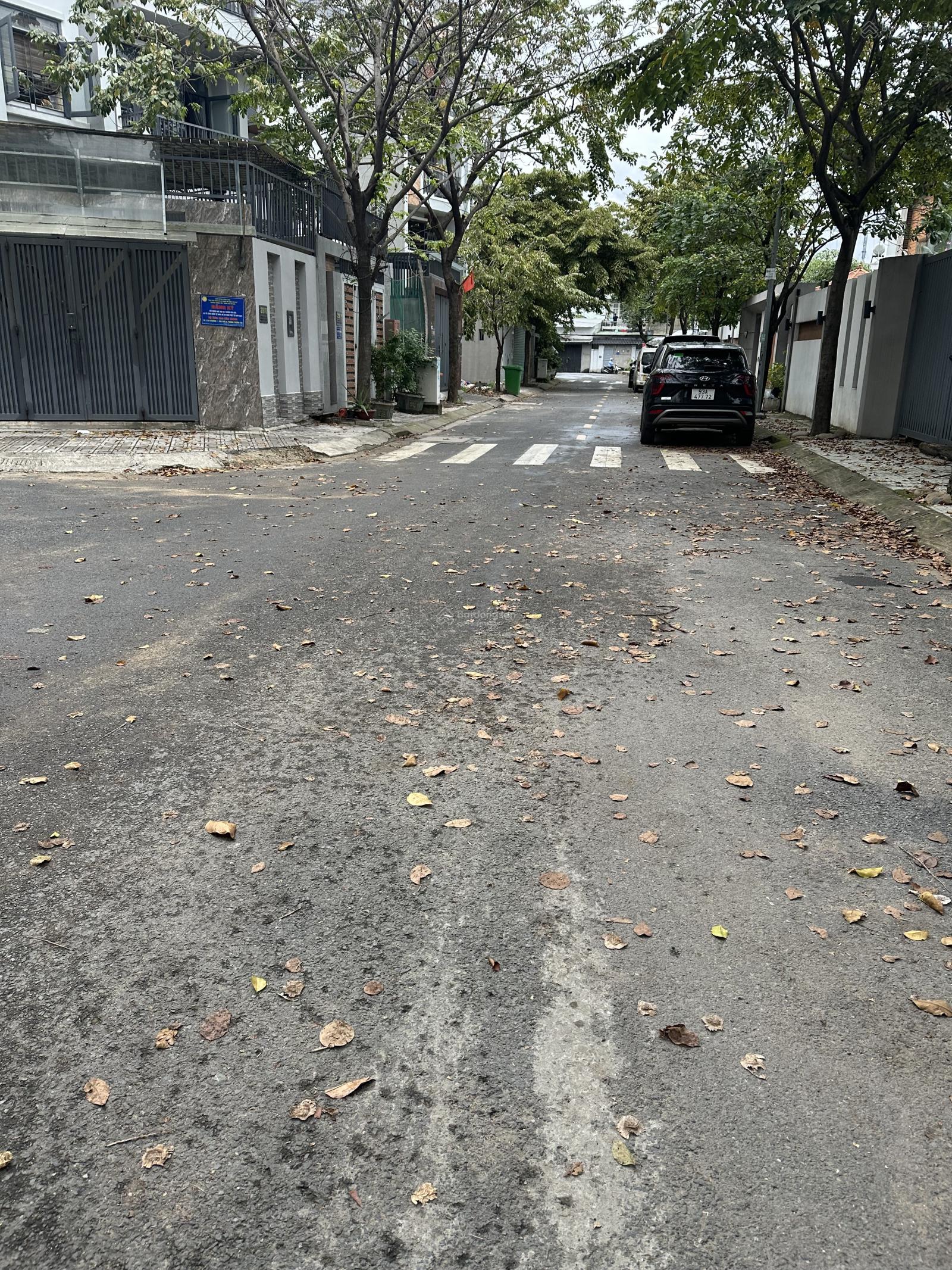 Bán lô đất khu phân lô, đối diện Giga Mall, ngay chợ Hiệp Bình, DT 70m2 nhỉnh 5 tỷ.