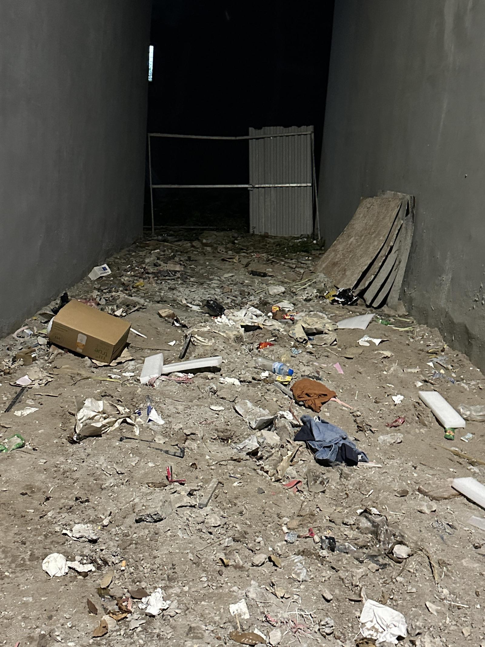 Bán nhanh 30m2 đất Phú Diễn xây ở hoặc mua đầu lâu dài đều đẹp giá 5.4 tỷ. LH 0978 685 ***