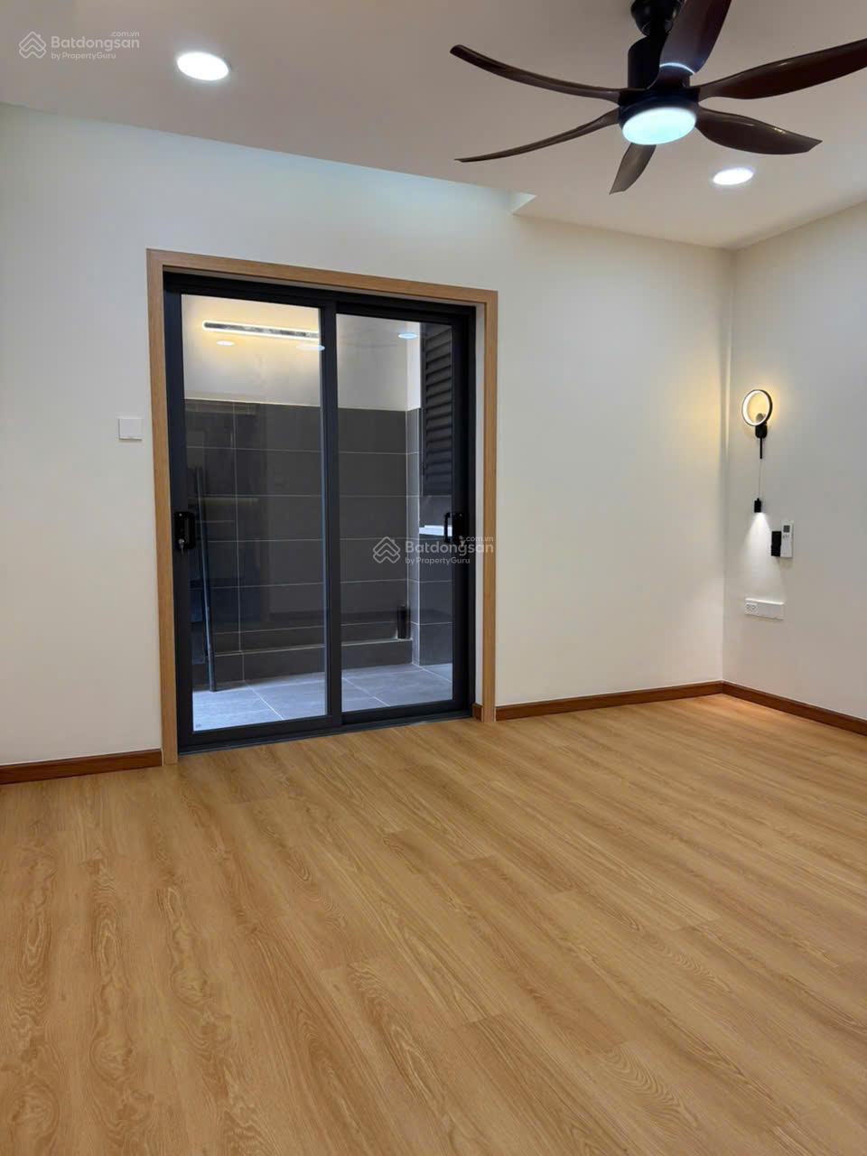 Chuyển công tác cần bán nhanh căn hộ Phúc Yên 1, Tân Bình, 104m2 -3PN-2WC căn góc nhà mới, có Sổ