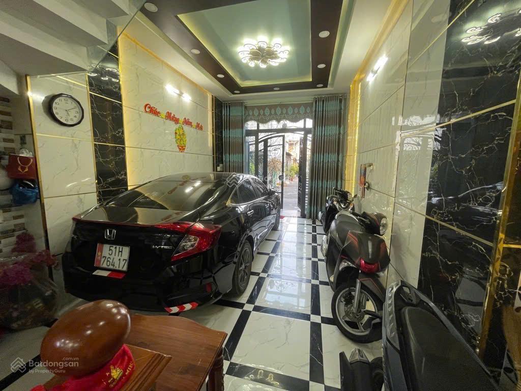 Bán Nhà Tên Lửa nối dài 4x15m 5 tầng 6 PN xe hơi ngủ trong nhà, chỉ 6 tỷ hơn