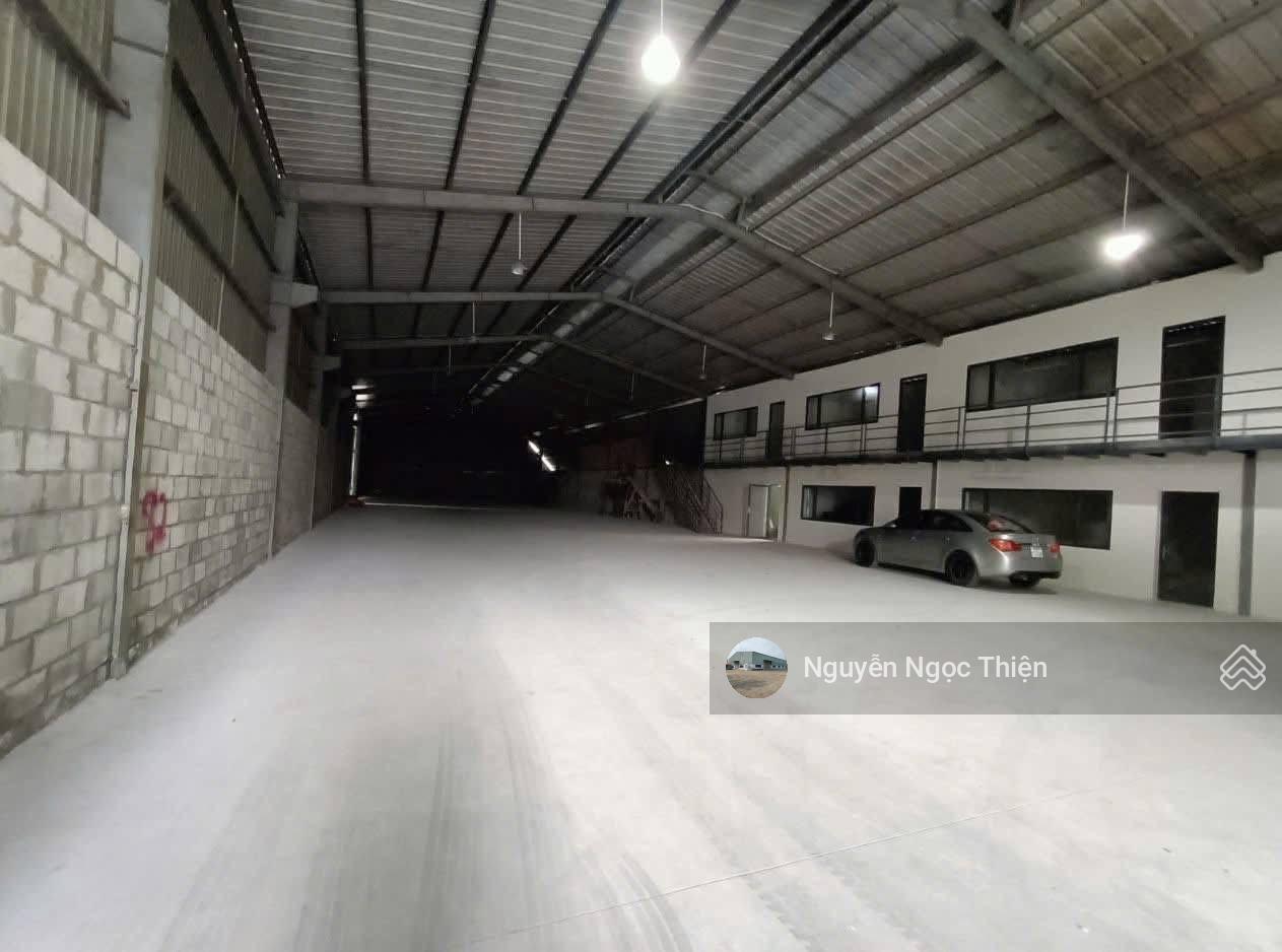 Cho thuê kho, MB 1200m2 giá 120 triệu/tháng MT Nguyễn Duy Trinh, Quận 9
