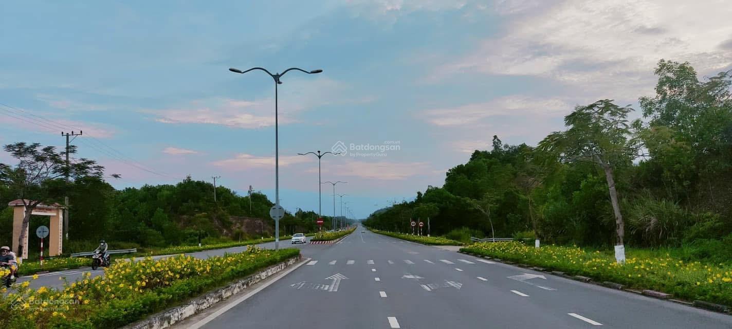 Bán đất mặt tiền đường DT 602. Dưới chân Bà Nà Hilss. Diện tích 180m2