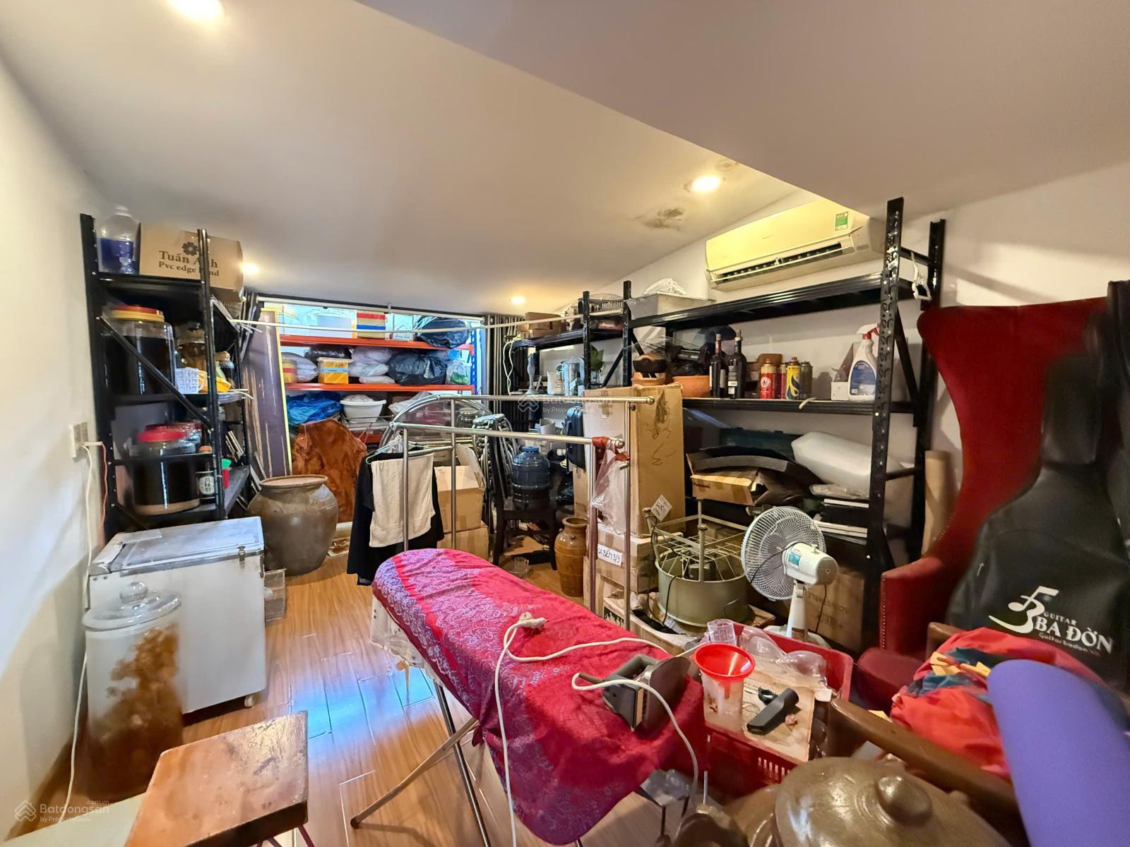 Bán nhà mặt tiền đường nguyễn hữu tiến DT 3,2x24 đúc 1 trệt 1 lửng 3 lầu bán 13,8 tỷ LH 0946 567 *** Bán nhà mặt tiền đường nguyễn hữu tiến DT 3,2x24 đúc 1 trệt 1 lửng 3 lầu bán 13,8 tỷ LH 0946 567 ***