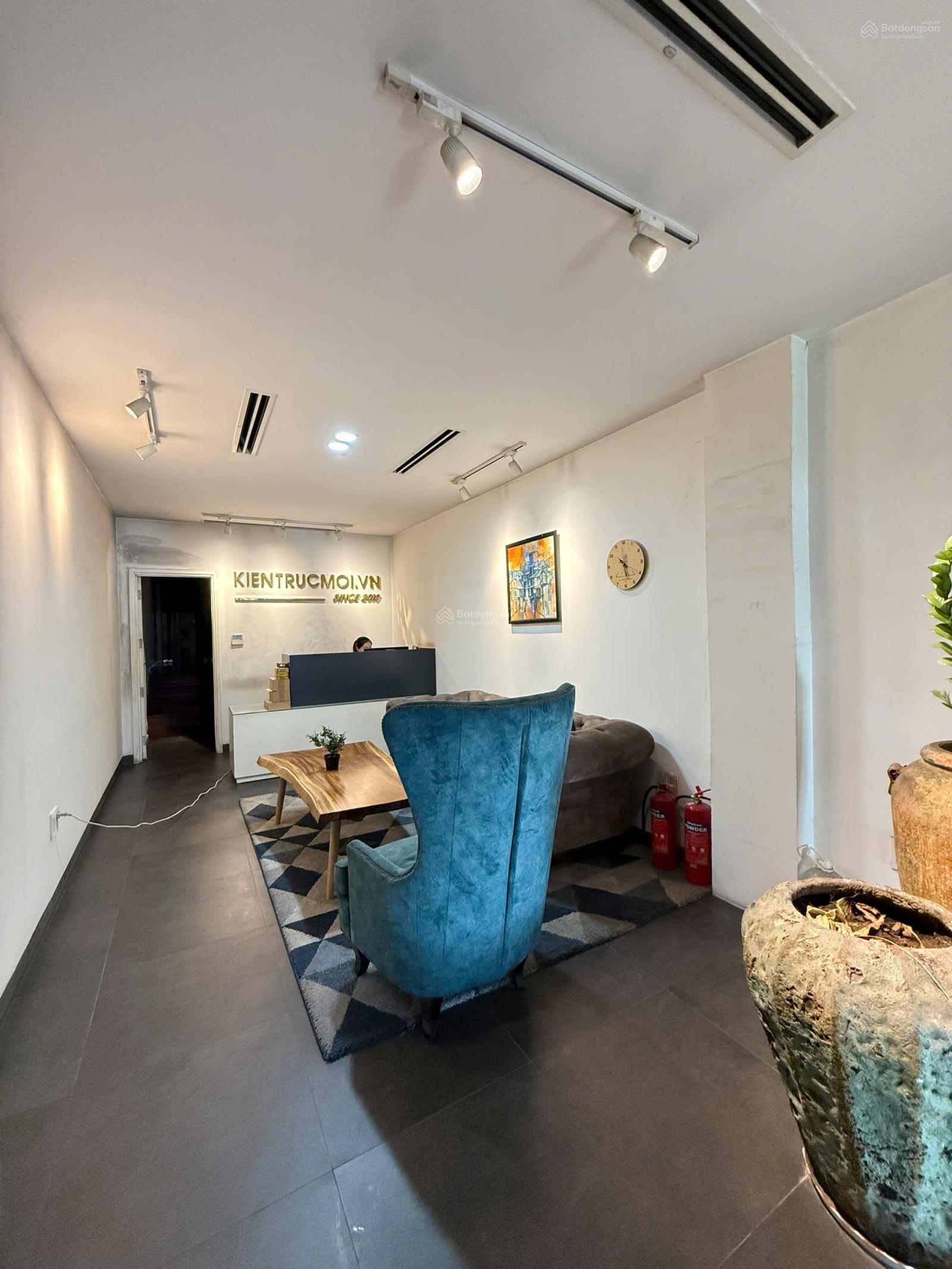 Bán nhà mặt tiền đường nguyễn hữu tiến DT 3,2x24 đúc 1 trệt 1 lửng 3 lầu bán 13,8 tỷ LH 0946 567 *** Bán nhà mặt tiền đường nguyễn hữu tiến DT 3,2x24 đúc 1 trệt 1 lửng 3 lầu bán 13,8 tỷ LH 0946 567 ***