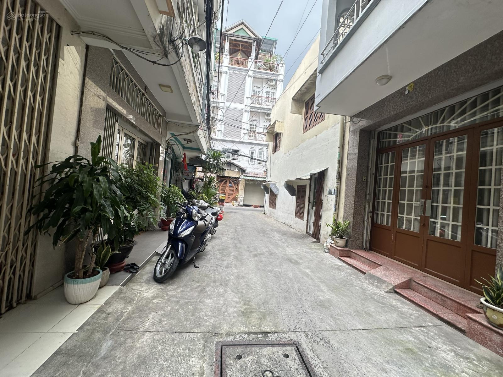 Bán nhà hẻm 177 đường 3 tháng 2 Quận 10. Hẻm đẹp. khu sang trọng. 3,3x14 + 40m2 + kết cấu: 4 tầng.