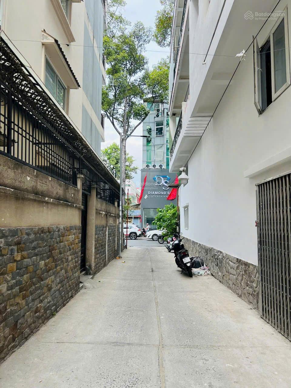 Bán nhà hẻm 177 đường 3 tháng 2 Quận 10. Hẻm đẹp. khu sang trọng. 3,3x14 + 40m2 + kết cấu: 4 tầng.