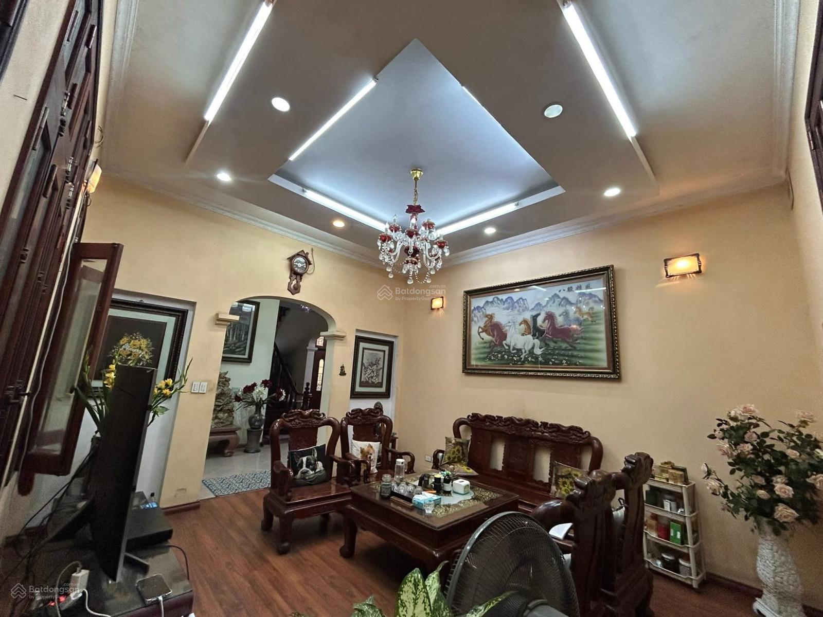 Bán nhà ngã 3, Giảng Võ - Hào Nam Vũ Thạnh - hai thoáng - 55m2 4 tầng giá 10 tỷ ngõ nông sát phố