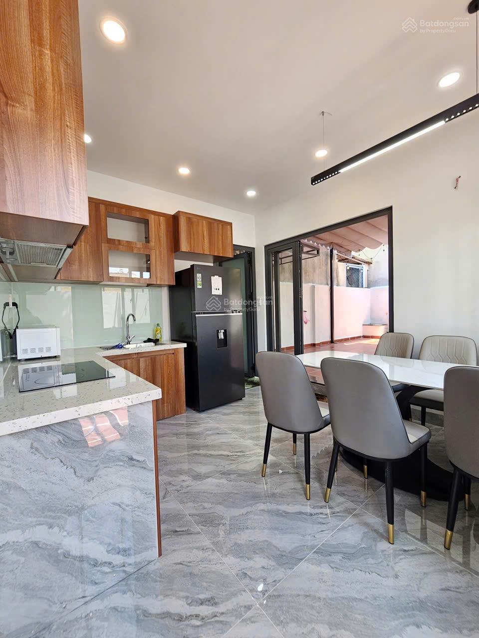 Nhà vườn 7,2x23m hẻm xe hơi, vị trí đẹp gần mặt tiền Trần Thị Bốc. SHR thổ cư 100%