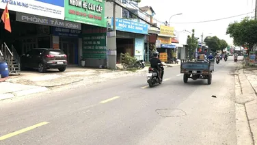 Bán gấp đất mặt tền đường 379, Tăng Nhơn Phú A. Cách Lê Văn Việt 300m. Giá 7.85 tỷ/100m2