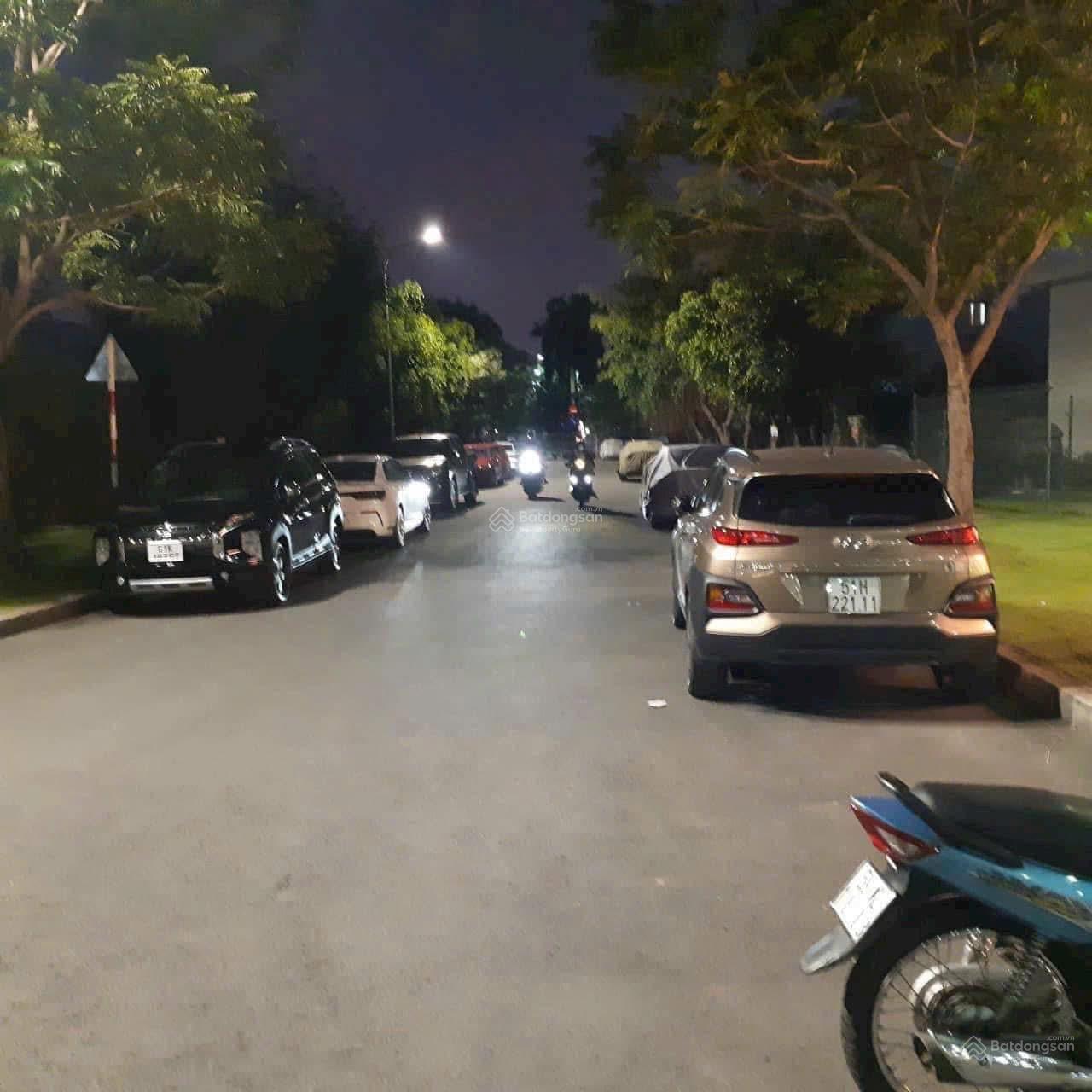 BÁN LÔ ĐẤT 10x20 NGAY LOTTER MART BÌNH DƯƠNG