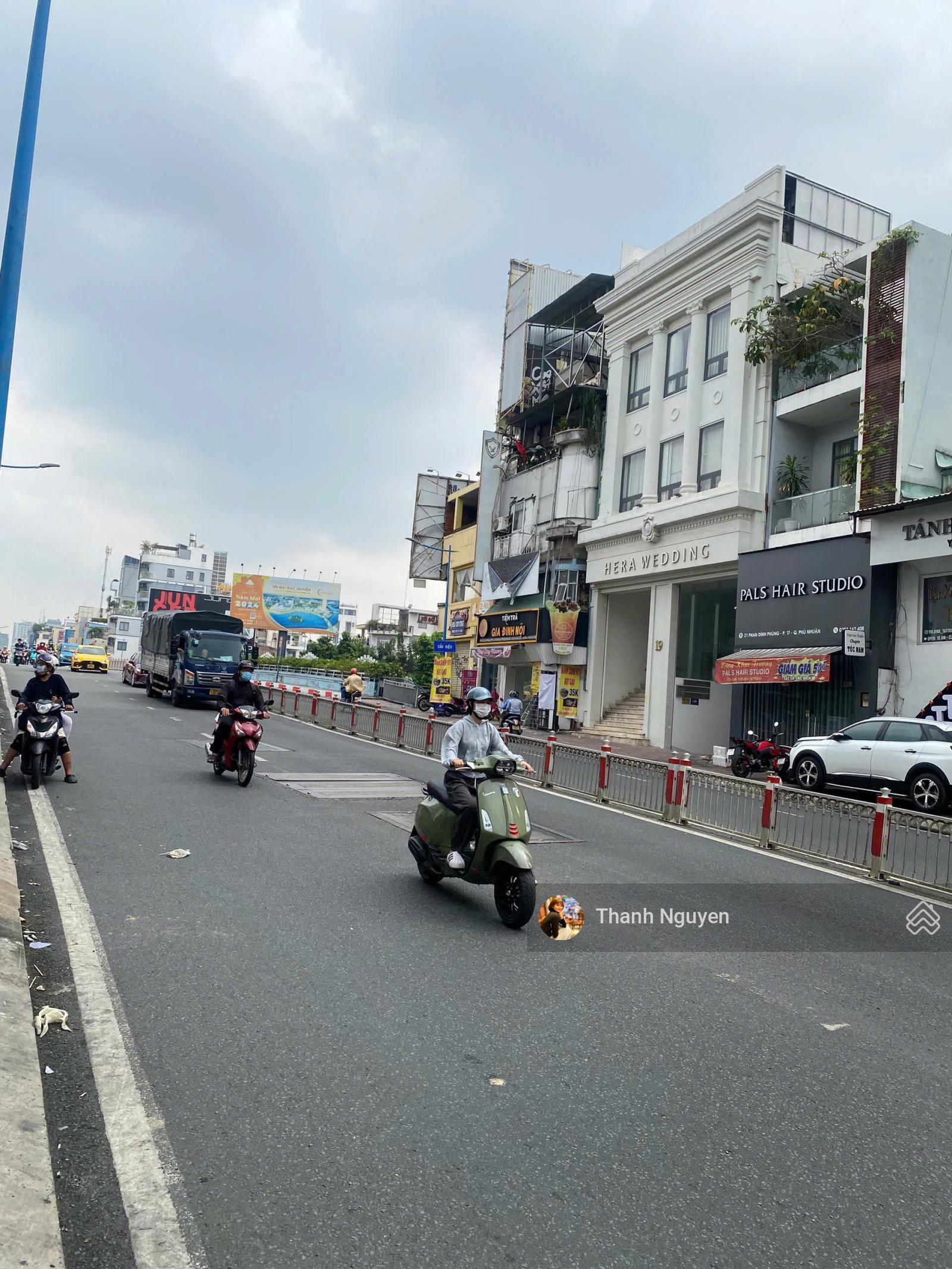 Toà nhà MT Phan Đình Phùng, Phú Nhuận - 9x16m - Hầm 4 Tầng - HĐT 120 triệu - giá 39 tỷ Toà nhà MT Phan Đình Phùng, Phú Nhuận - 9x16m - Hầm 4 Tầng - HĐT 120 triệu - giá 39 tỷ