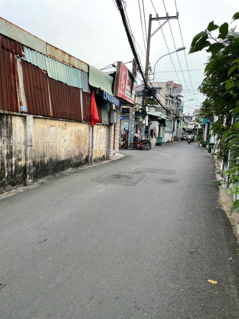 Nhà cấp 4 nở hậu đẹp Đường Tây Hoà, ô tô vào tận nhà, Phước Long A, Quận 9