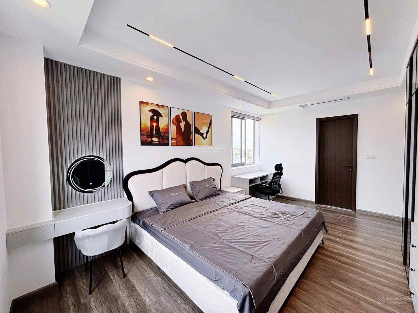 Bán căn hộ chung cư Minh Khai ,4 ngủ, view đẹp, 3 thoáng, sổ hồng trao tay,giá tốt 100 m2