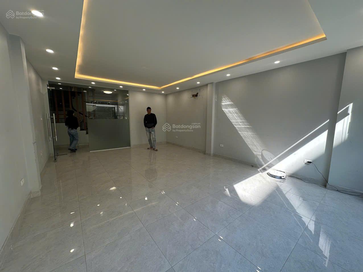 Cho thuê văn phòng sạch đẹp tại Thanh Bình - Mỗ Lao, 50m2/tầng, thông sàn Cho thuê văn phòng sạch đẹp tại Thanh Bình - Mỗ Lao, 50m2/tầng, thông sàn