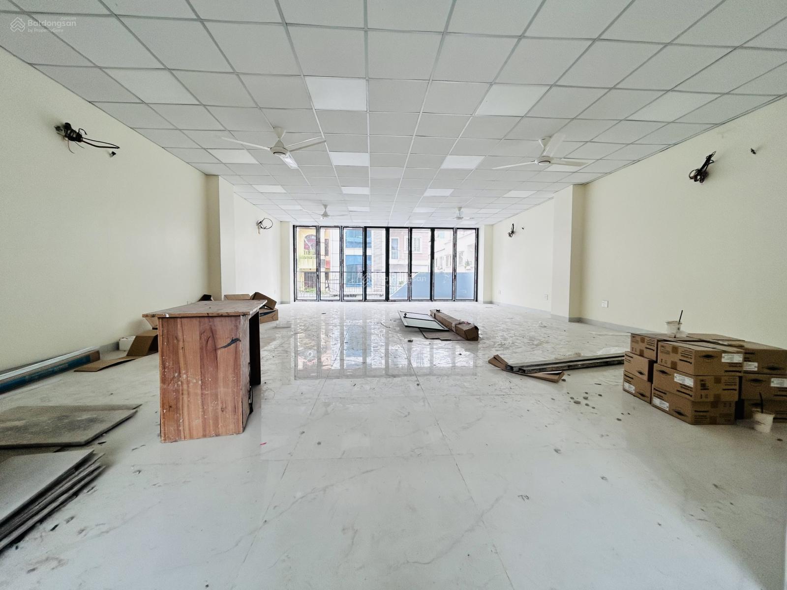 Cho thuê nhà đường Nguyễn Trọng Tuyển, DT: 8x20m 1 hầm 1 trệt 4 lầu Cho thuê nhà đường Nguyễn Trọng Tuyển, DT: 8x20m 1 hầm 1 trệt 4 lầu