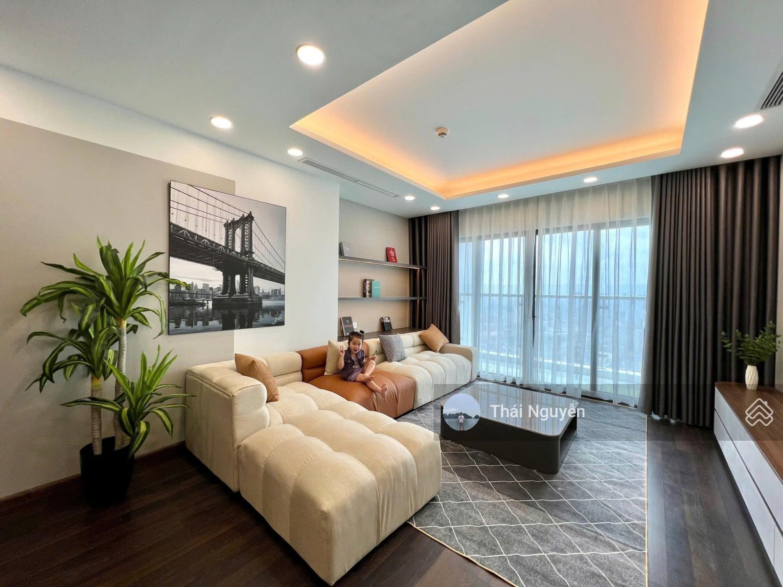 (Giá chuẩn) bán căn góc 3PN-2WC 131m2 tòa The Light, ban công ĐN, full đồ, slot ô tô. Giá 10,5 tỷ