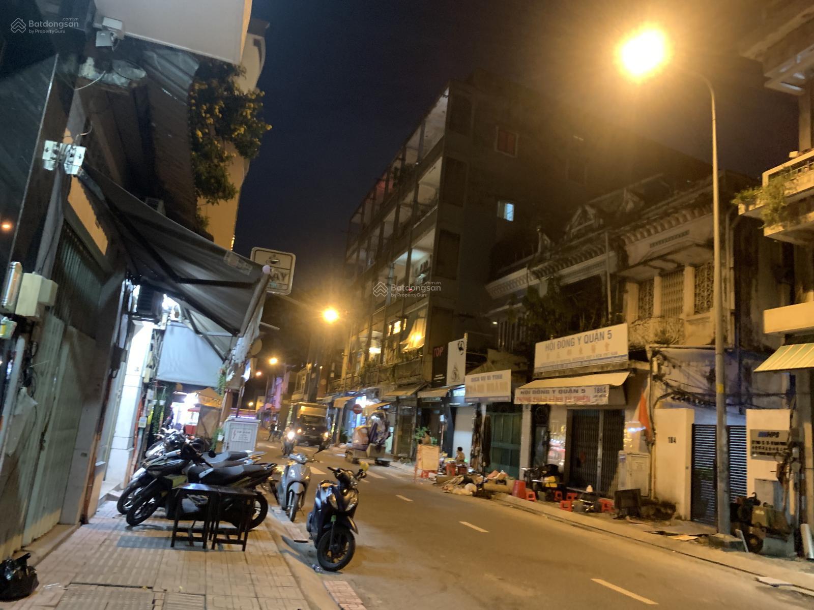 Nhà mặt tiền phố Đèn Lồng Lương Nhữ Học Kinh Doanh, DT 50m2 Xây 3 Lầu, Ngang 3.6m, SHR, chỉ 19 tỷ