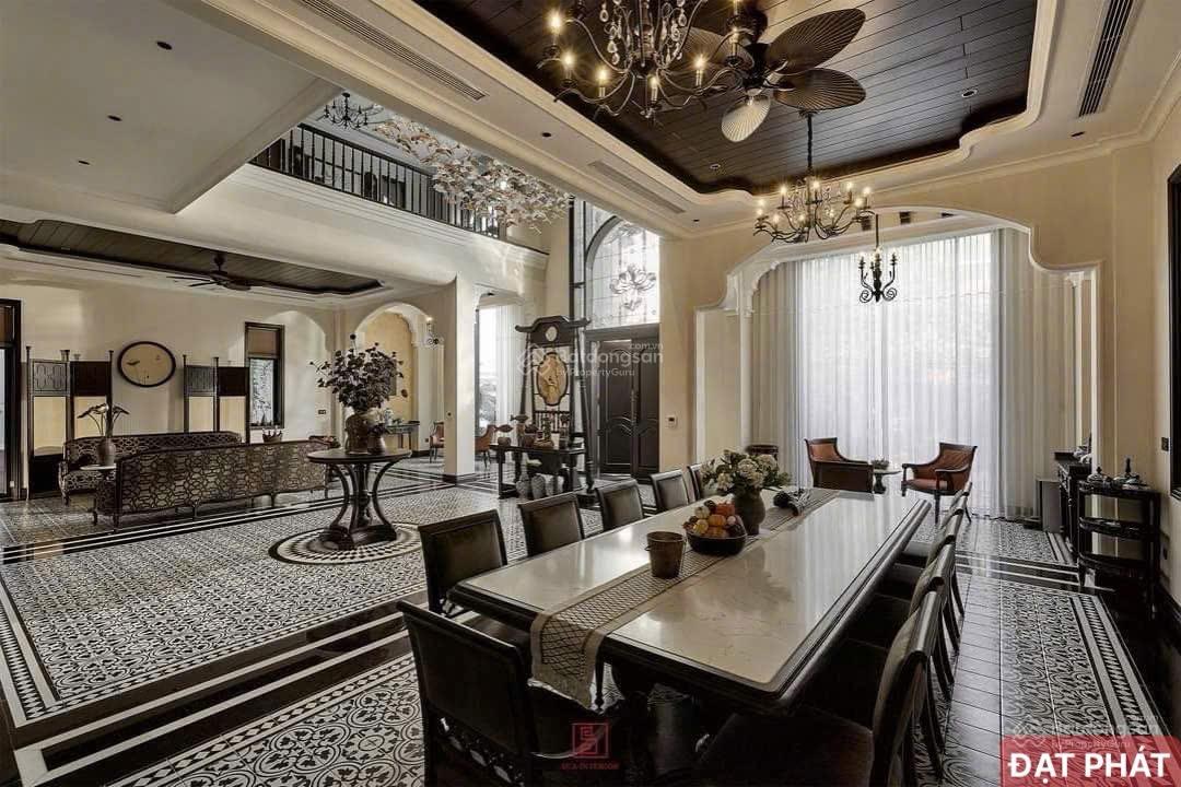 BÁN BIỆT PHỦ BA ĐÌNH - NỘI THẤT KIẾN TRÚC INDOCHINE - CÓ HOÀN CÔNG. 420m2 x 6T- MT16m - Giá 495 Tỷ.