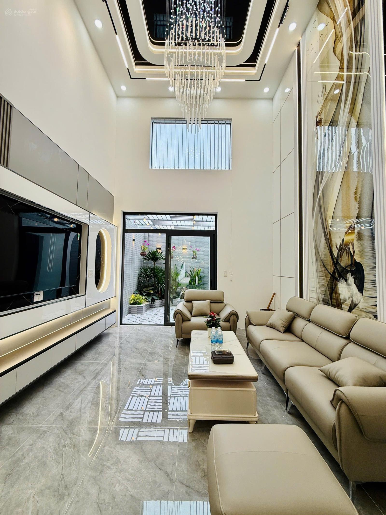 Bán nhà diện tích lớn 148 m2 nhà mới xây đẹp, xe hơi đậu trước sân nhà, 4PN rộng rãi