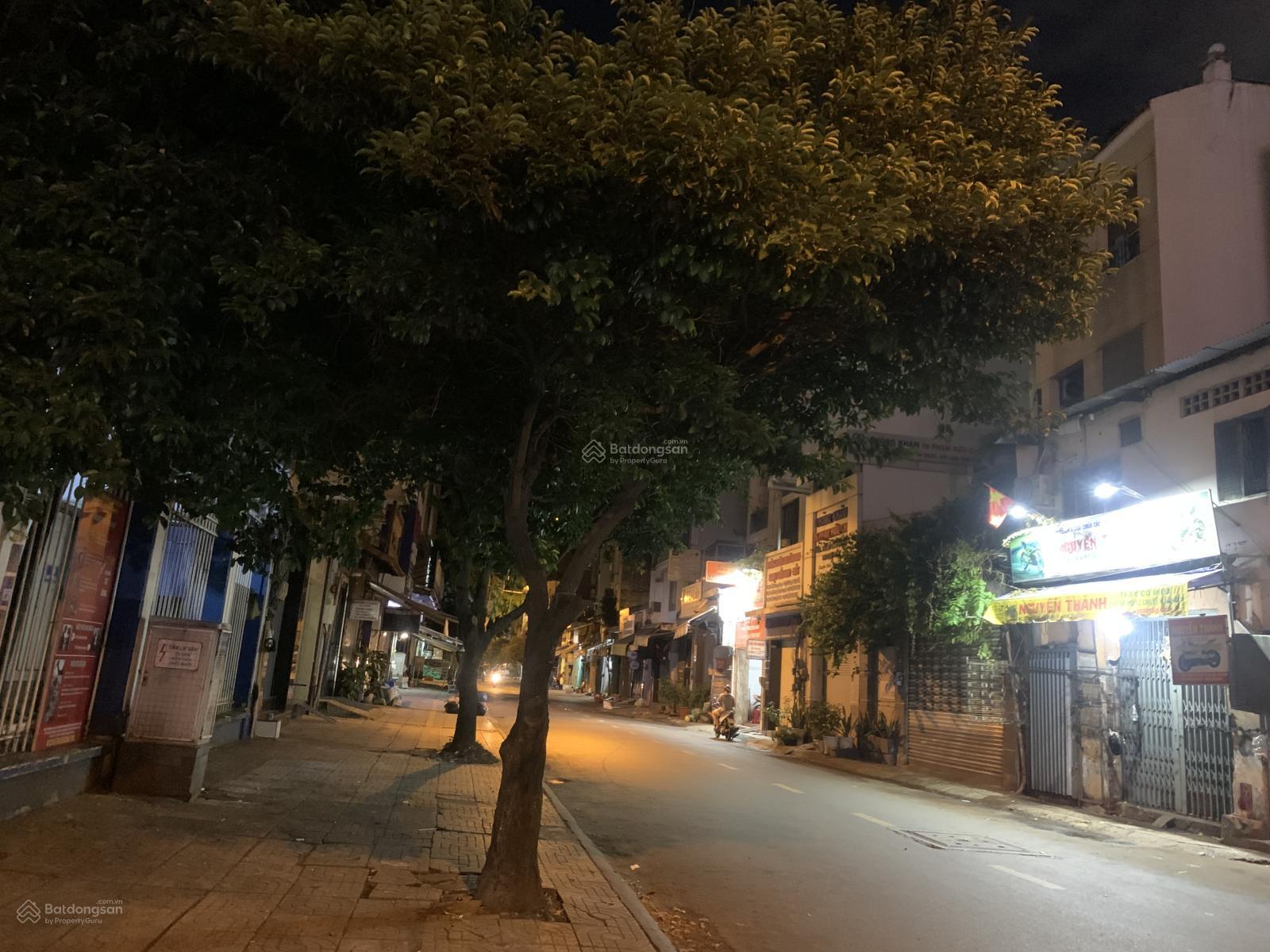 Nhà 5 Tầng Mặt Tiền Phạm Hữu Chí Vỉa Hè Xe Hơi, DT 33m2 Kinh Doanh Đa Hệ Chợ Lớn, SHR, Chỉ 16 Tỷ