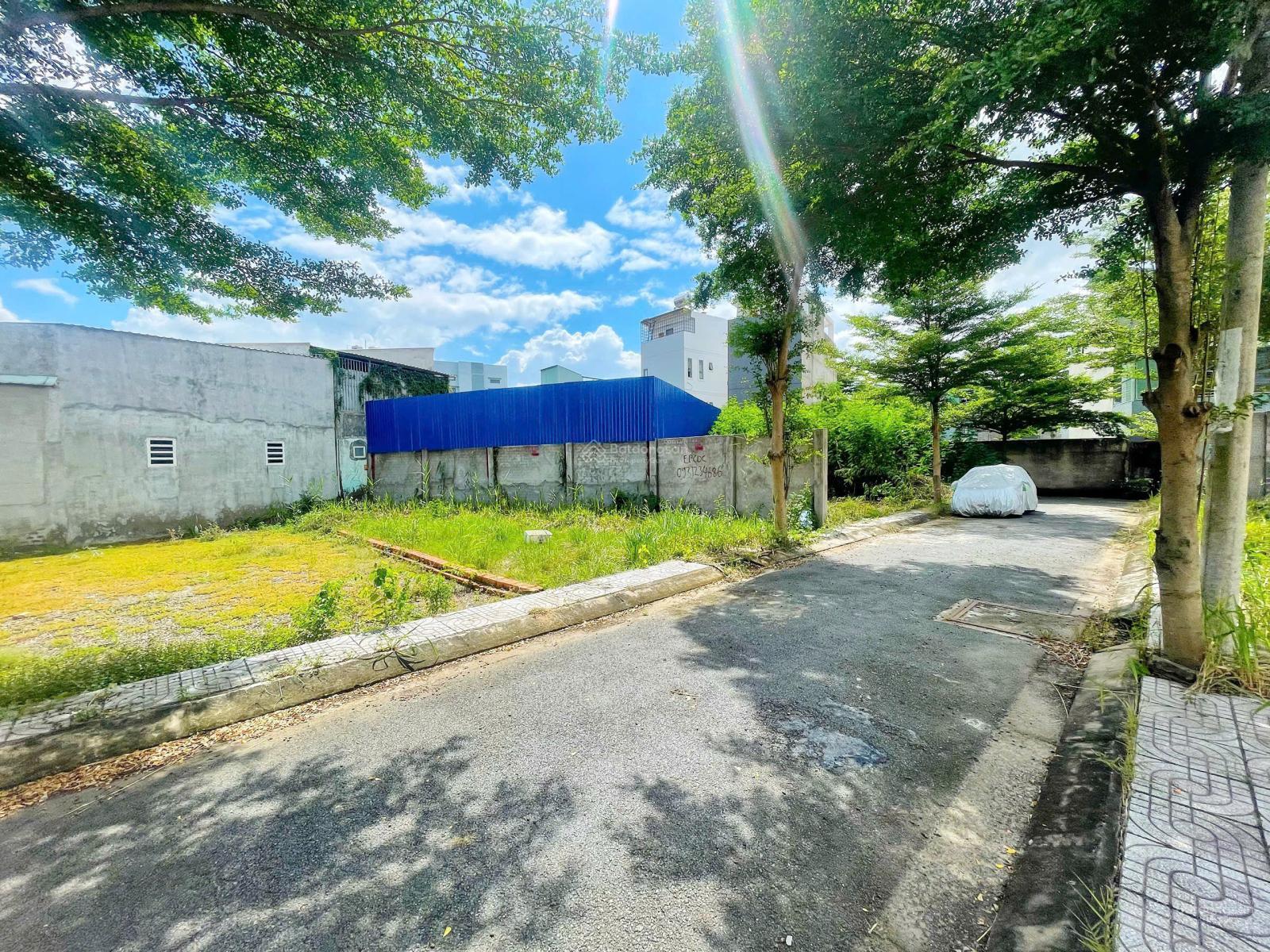 Gia đình bán đất 80m2 gần ngã tư Nguyễn Bình và Lê Văn Lương, chỉ 4 tỷ Gia đình bán đất 80m2 gần ngã tư Nguyễn Bình và Lê Văn Lương, chỉ 4 tỷ