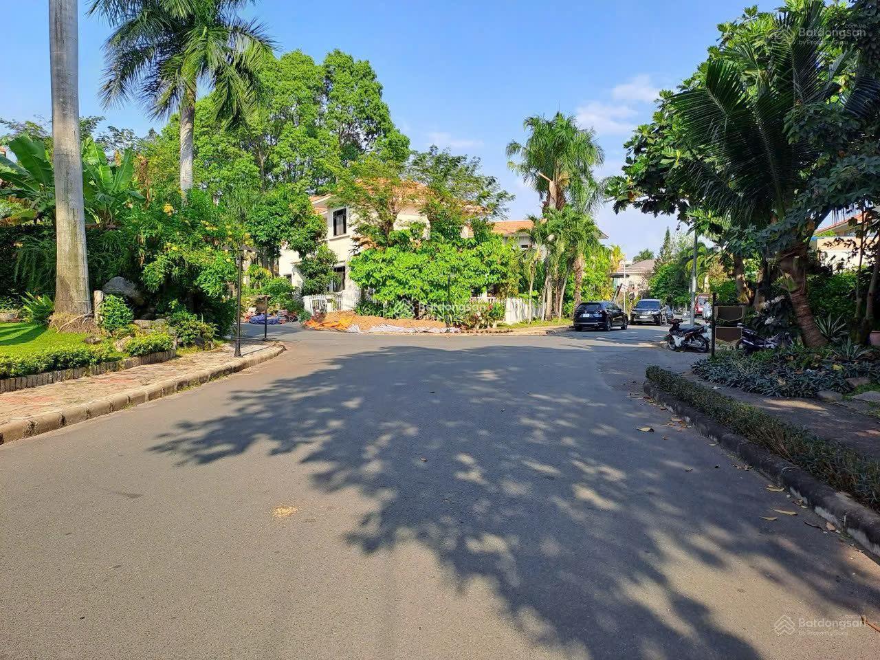 Bán nhanh BTĐL khu Compound Phú Gia, PMH, Q. 7, NTCC, 367m2 4PN 4WC giá chỉ 160 tỷ. LH: 0979 762 ***