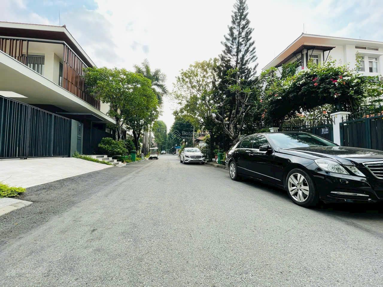 Biệt thự Mỹ Quang, Phú Mỹ Hưng, 10.5x22m, bán 83.2 tỷ LH:0938 602 *** Nhân Biệt thự Mỹ Quang, Phú Mỹ Hưng, 10.5x22m, bán 83.2 tỷ LH:0938 602 *** Nhân