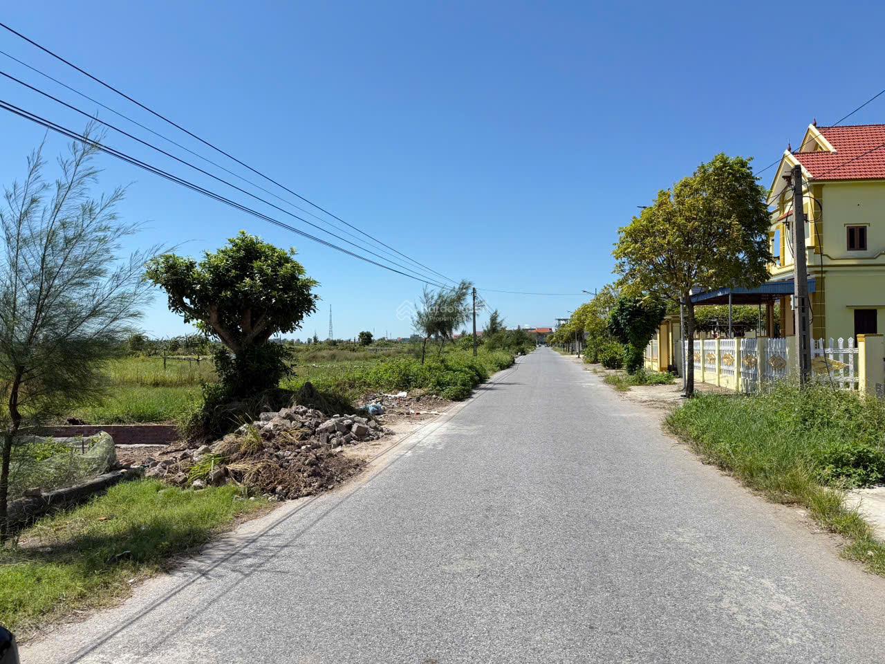 Bán lô đất trung tâm Quất Lâm mặt tiền 5m, sổ đỏ sẵn, giá 2.1 tỷ, LH 0902 171 ***