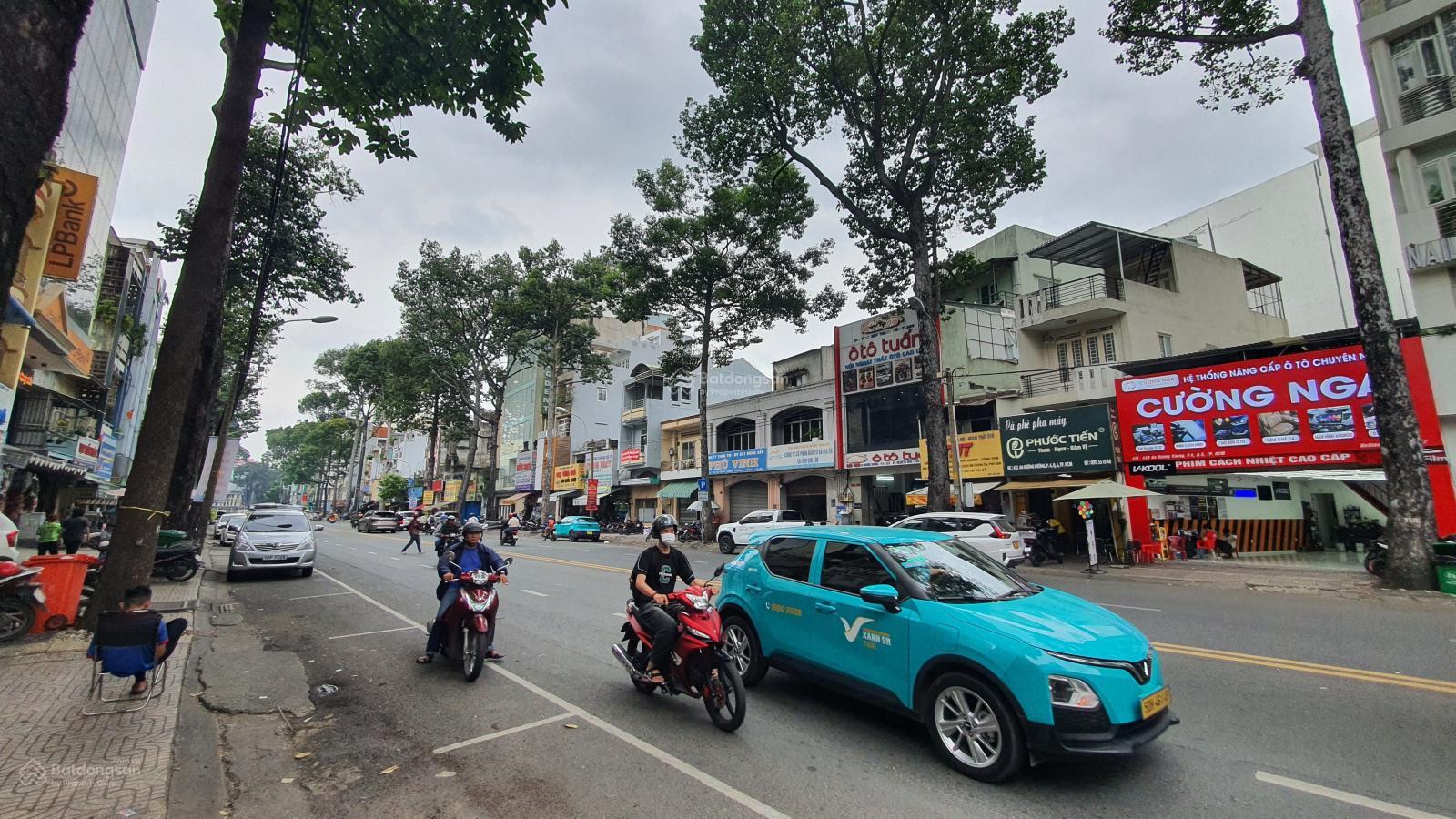 Giá đầu tư! Nhà đẹp 4 tầng DT ~50 m2 (4 x 13.2) hẻm ôtô 6m An Dương Vương Q.5