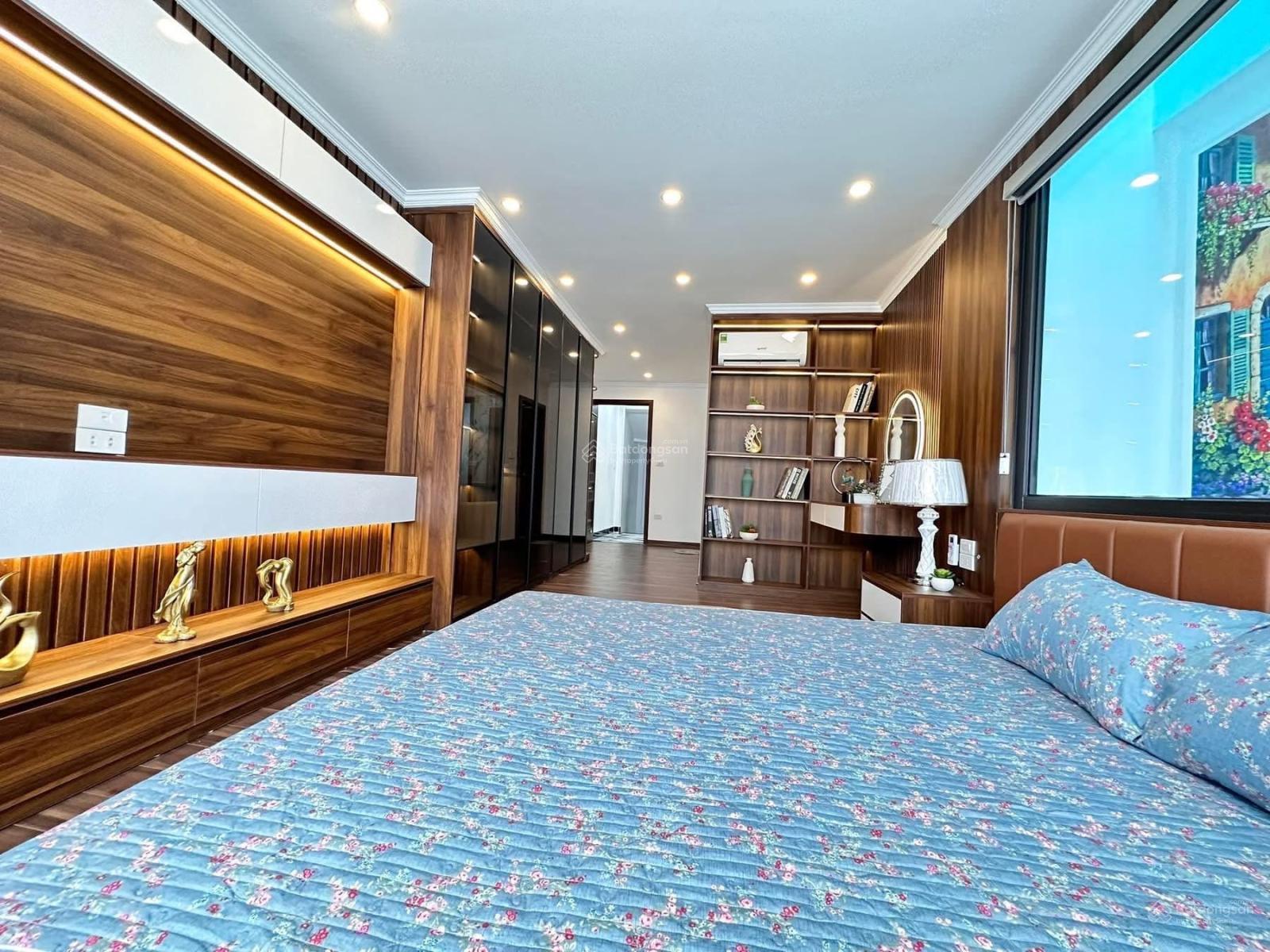 Bán Chung Cư Hạ Đình Tower, 206m2, 7PN + 5wc giá 11 tỷ