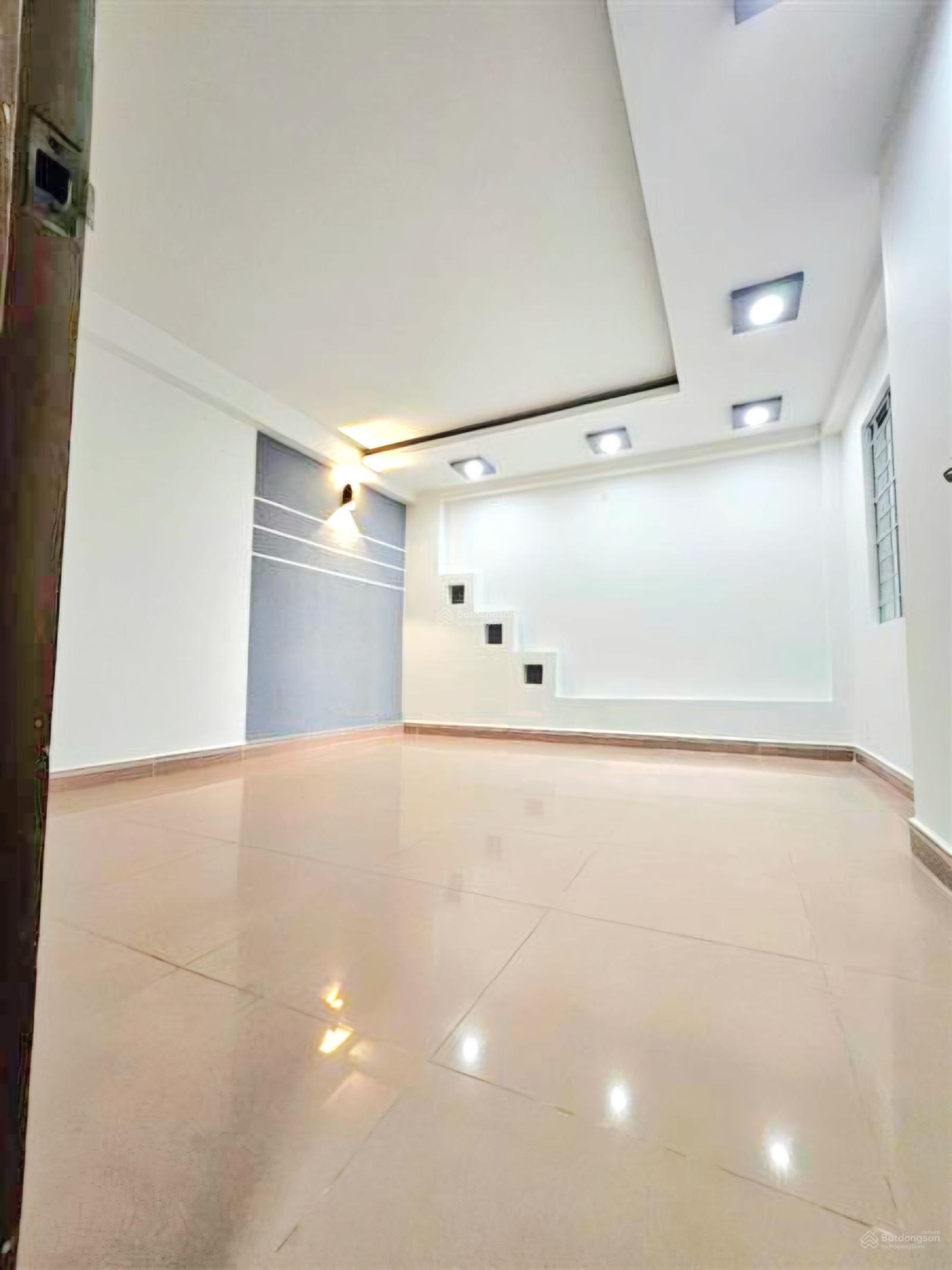 BÁN NHÀ MẶT TIỀN CHỢ KDOANH 4 TẦNG - 5x 18M