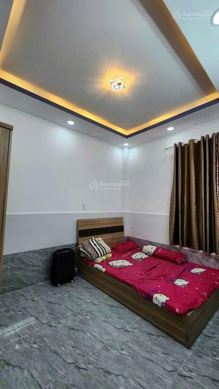 Bán gấp - nhà 2 tầng mới đẹp - HXH - gần chợ đầu mối - DT: 100m2