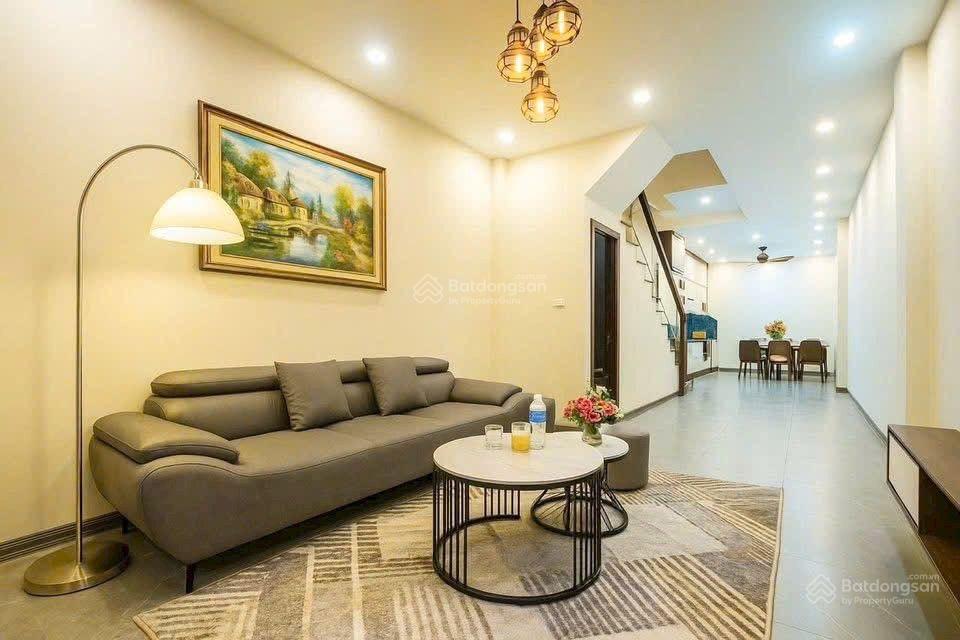 Bán nhà Sài Đồng, 55m2, 4 ngủ, nội thất sang sịn, gần ô tô tránh, chỉ 8.x tỷ