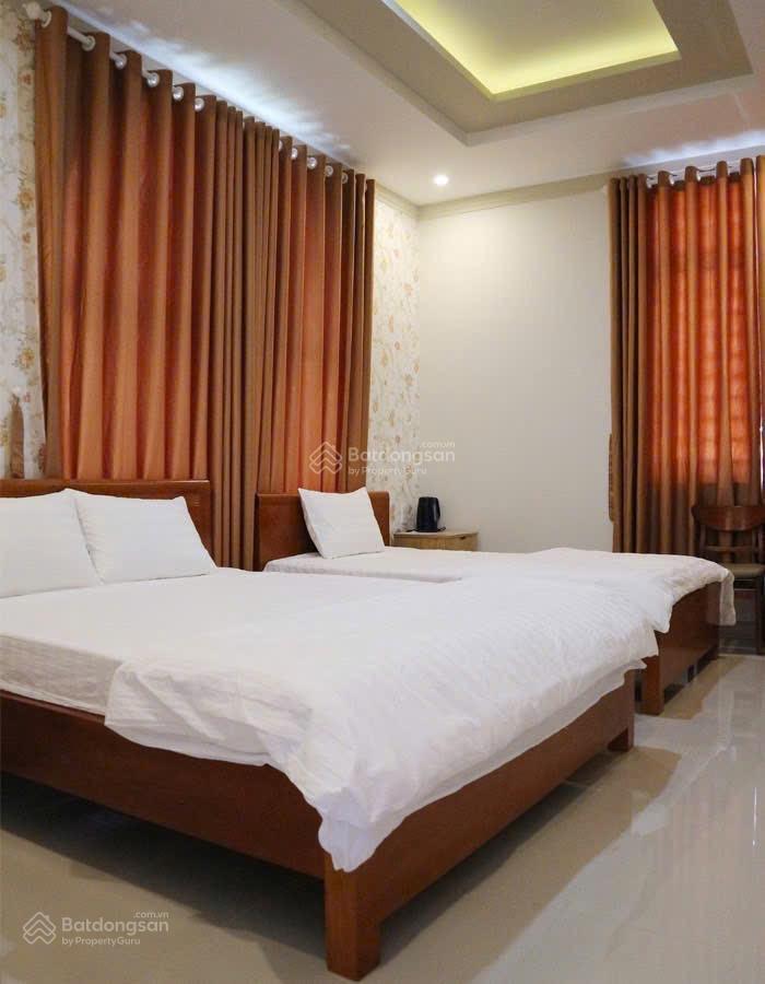 Bán đất có nhà nghỉ trên 22 phòng, doanh thu 100tr/tháng. 686m2 - 300m2 TC