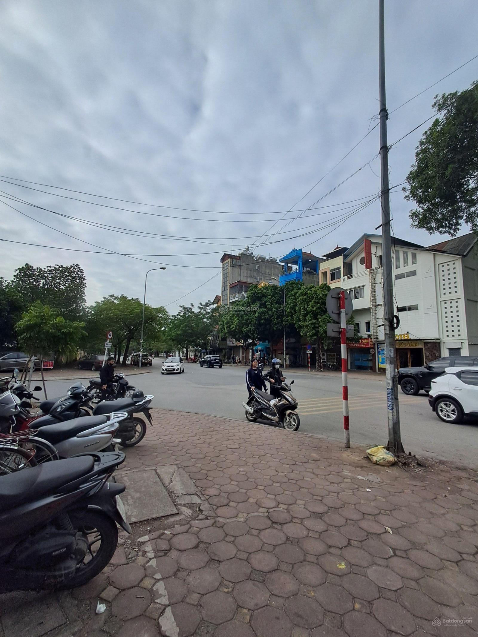 Cổ Bi - cho thuê tòa nhà 120m2 xây 7 tầng thang máy - trụ sở cty, vp, showroom