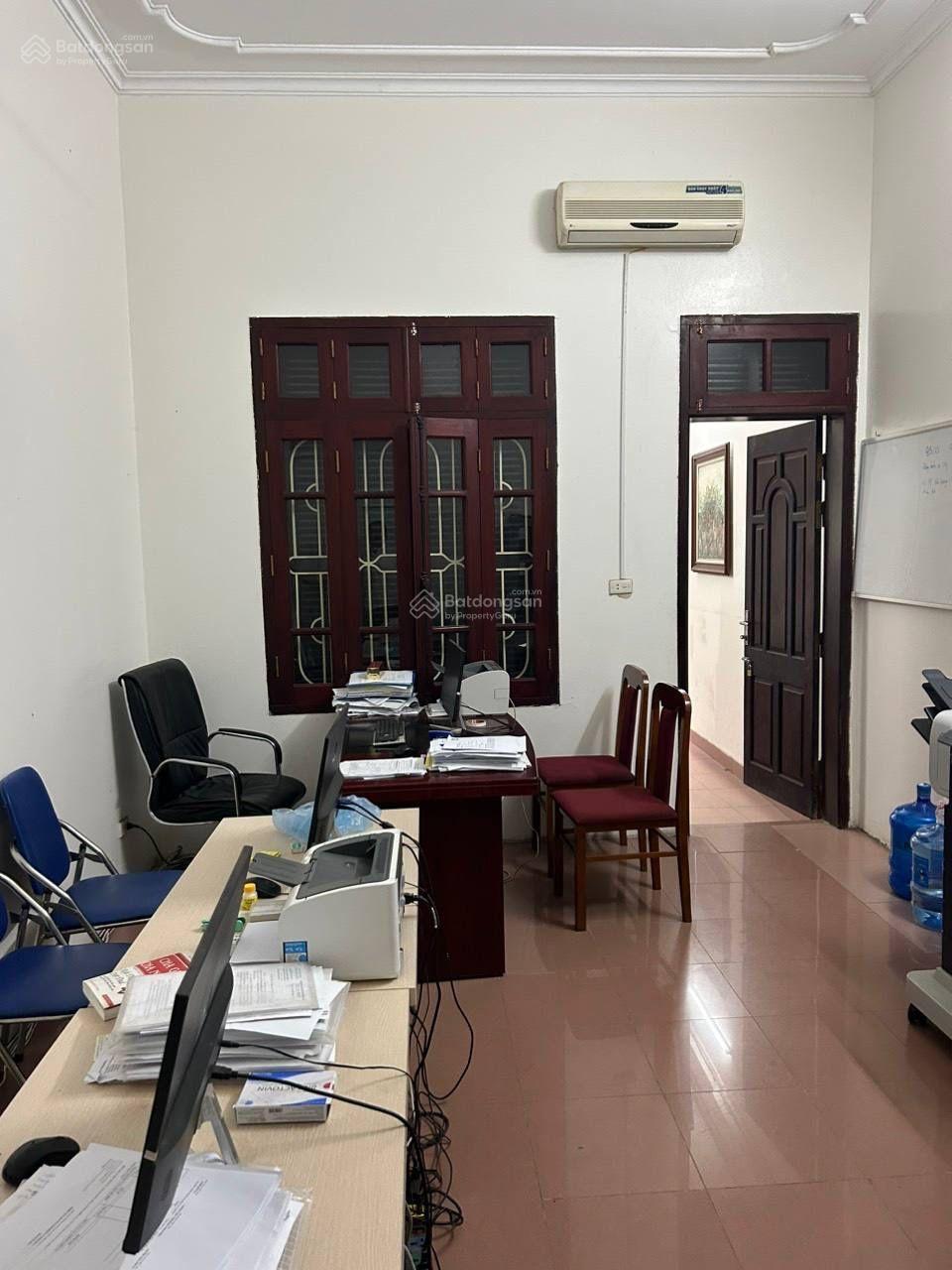 Gia Thụy - Nhà 4 tầng * 100m2/ sàn - Gara - 16tr - VP, cty, dạy học